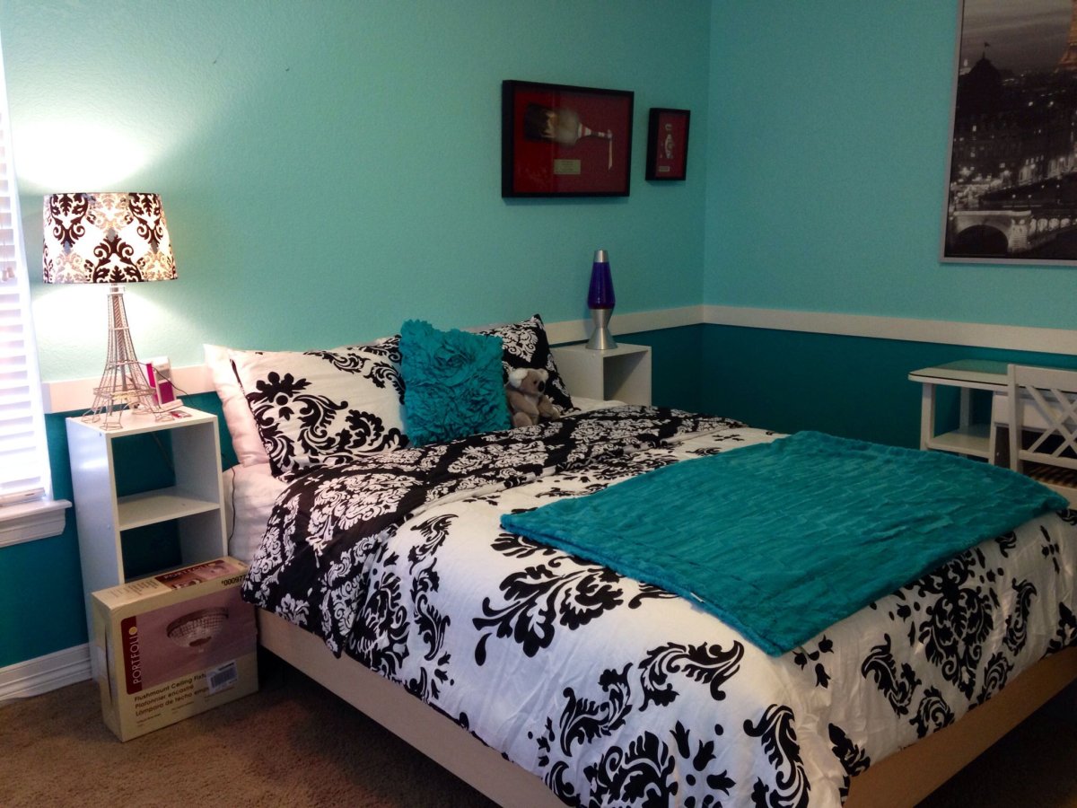 Черно бирюзовые стены спальня