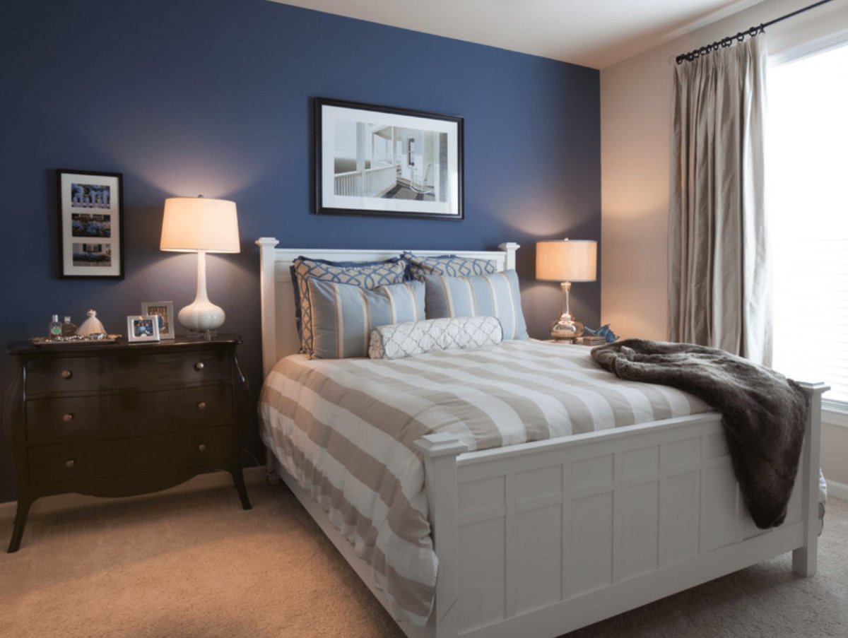 Желто серая спальня