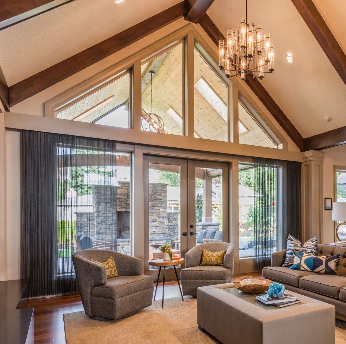 Дом из оцилиндрованного бревна интерьер