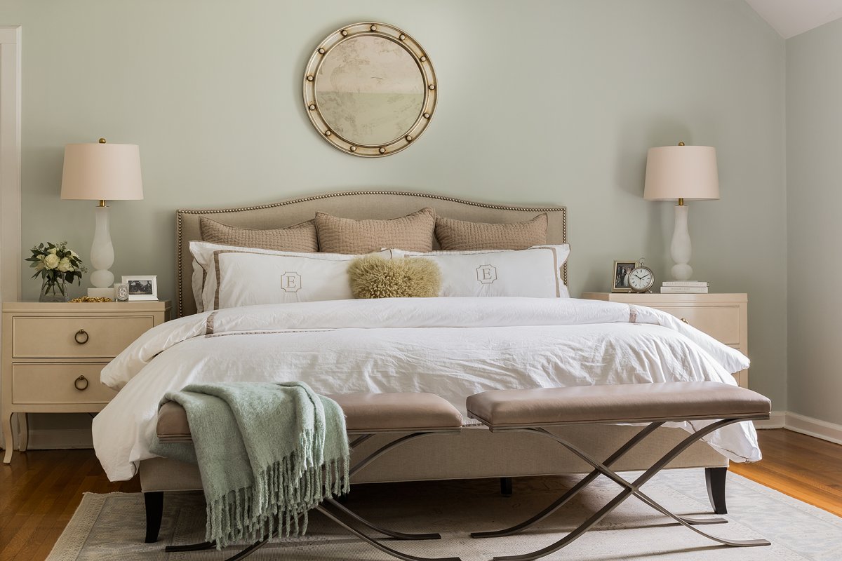 Спальня в цвете тауп