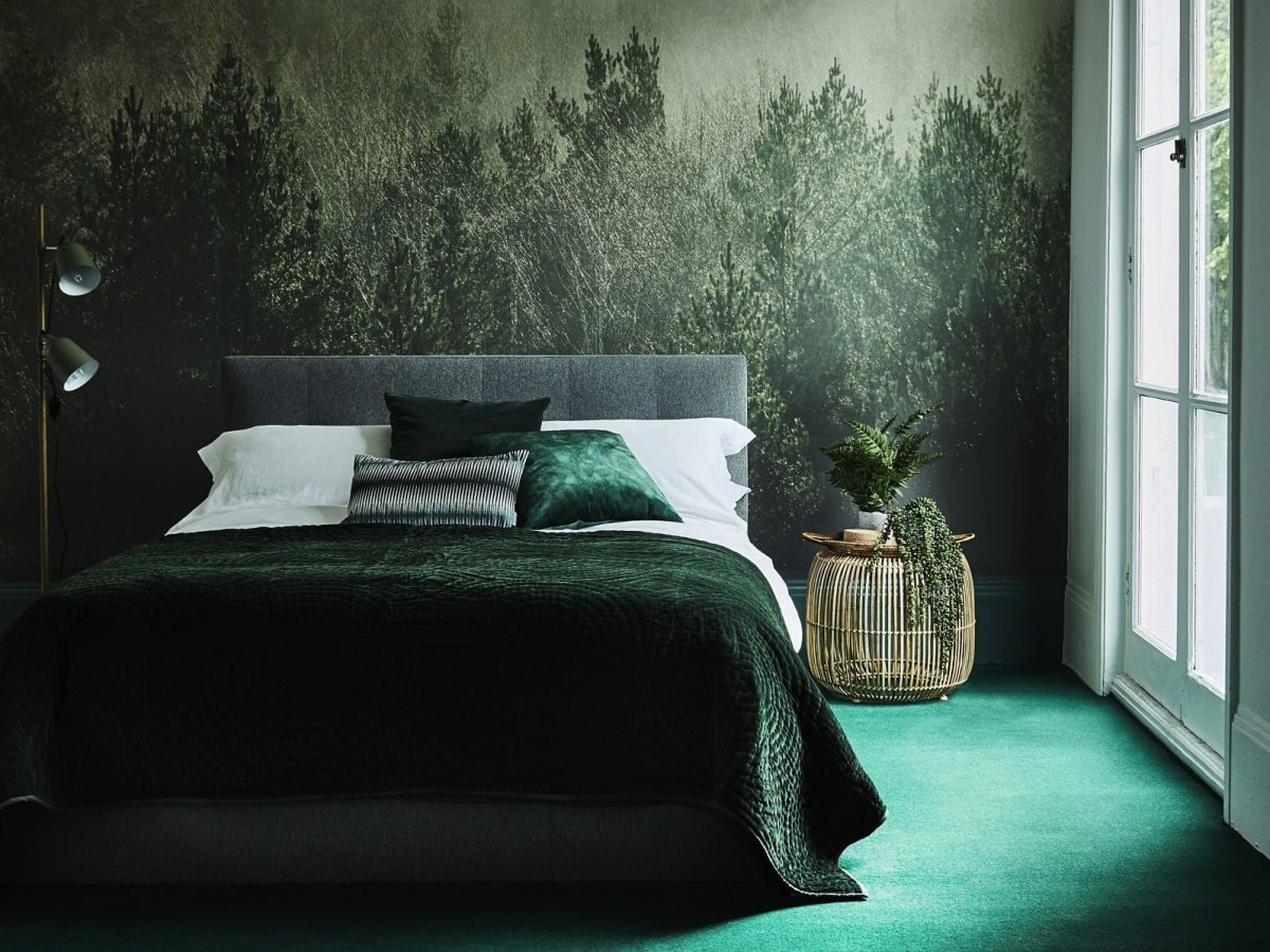Темно зеленая спальня