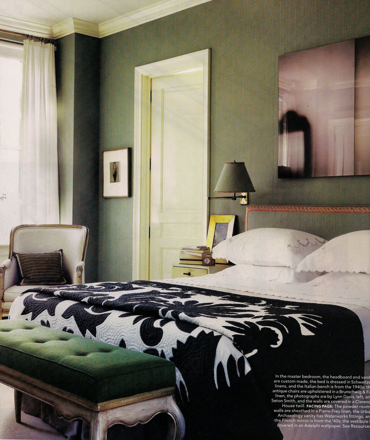 Спальня в зелено коричневых тонах