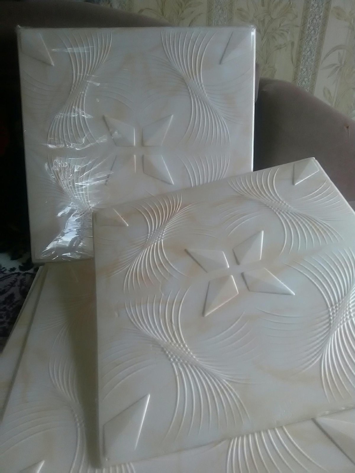 Потолочные плиты из пенополистирола