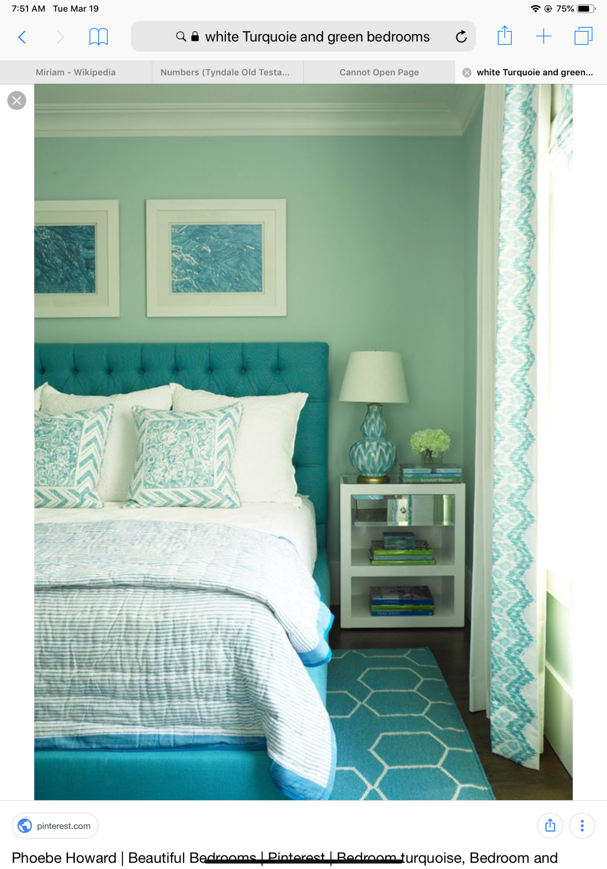 Спальня в бирюзов тонах