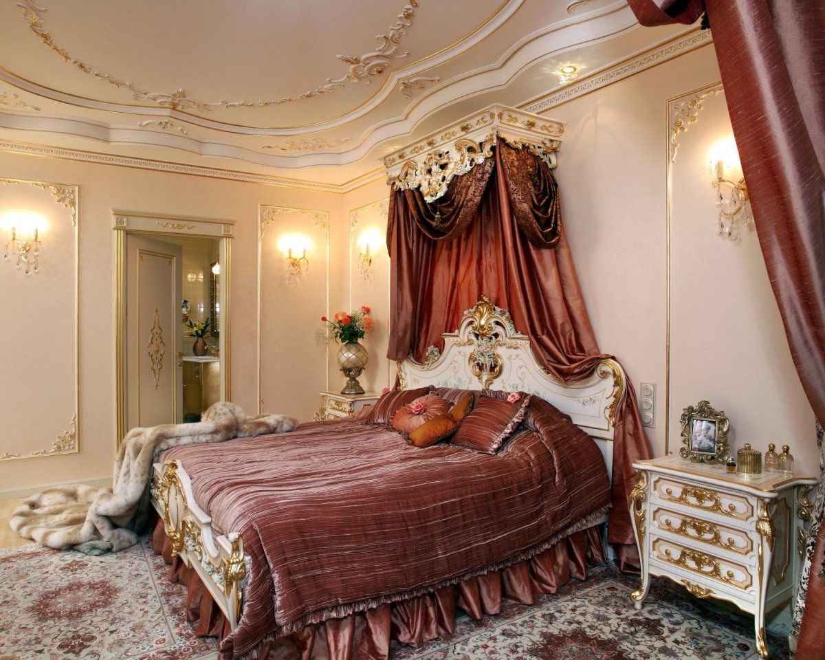 Спальня в дворцовом стиле