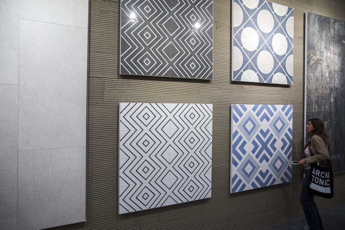 Apavisa Encaustic 2.0