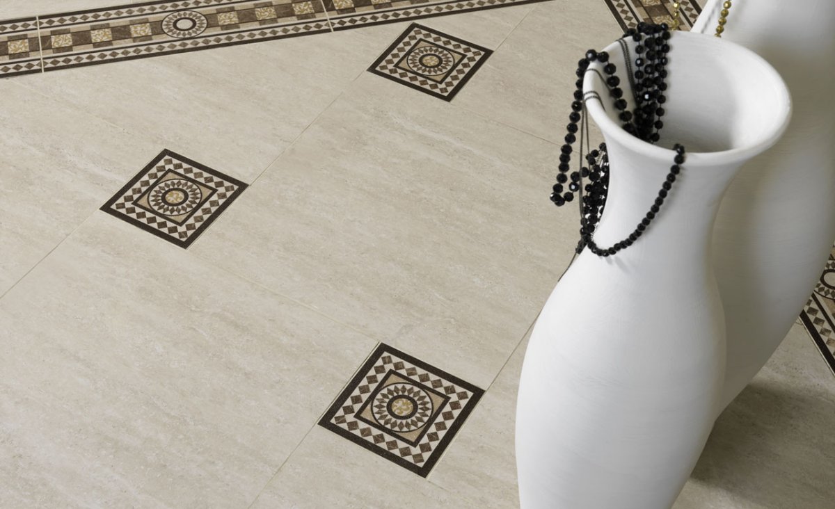 Плитка напольная в коридор с узором