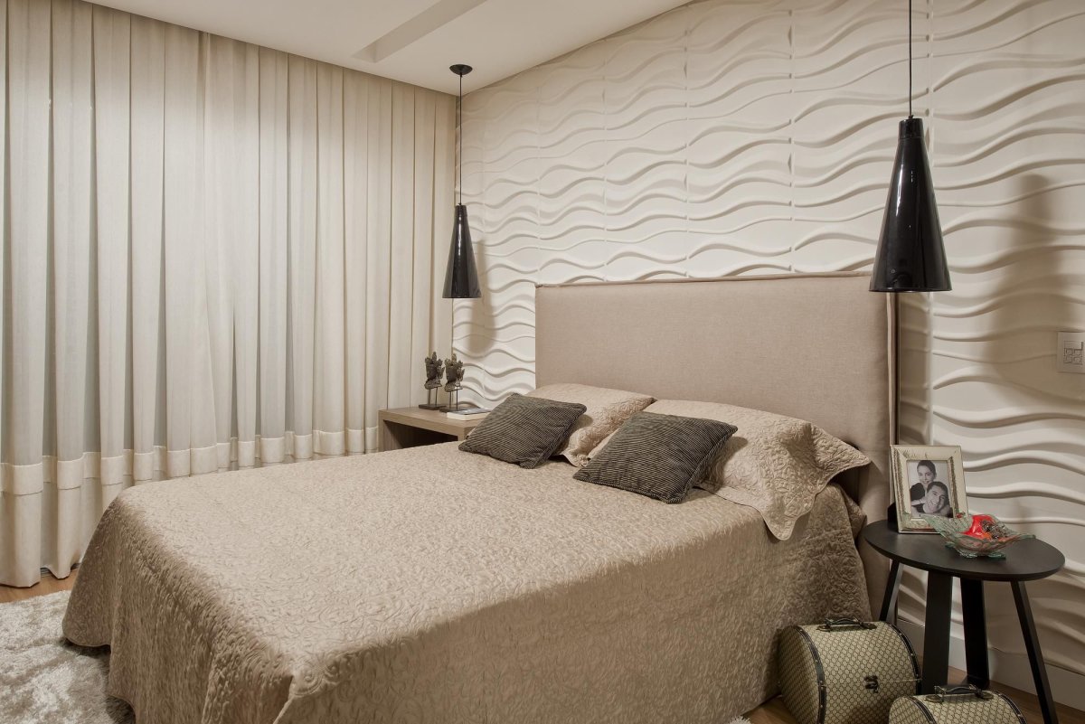 Гипсовые панели в интерьере спальни