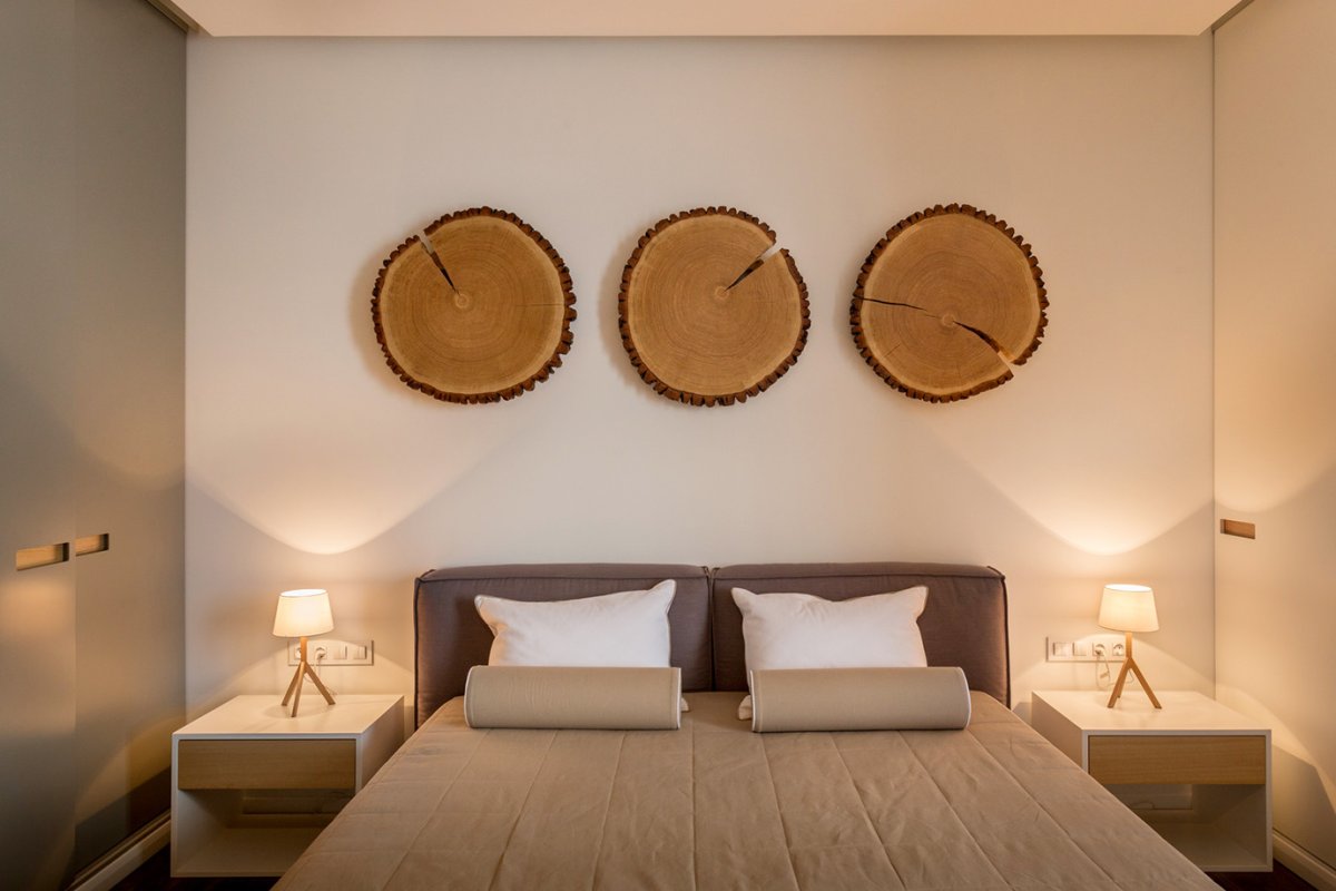 Спилы дерева в интерьере