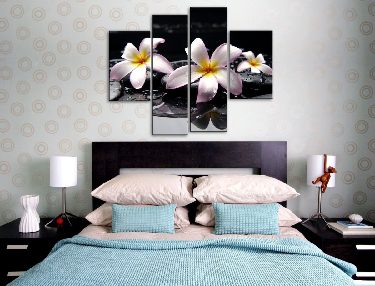 Картины для интерьера спальни