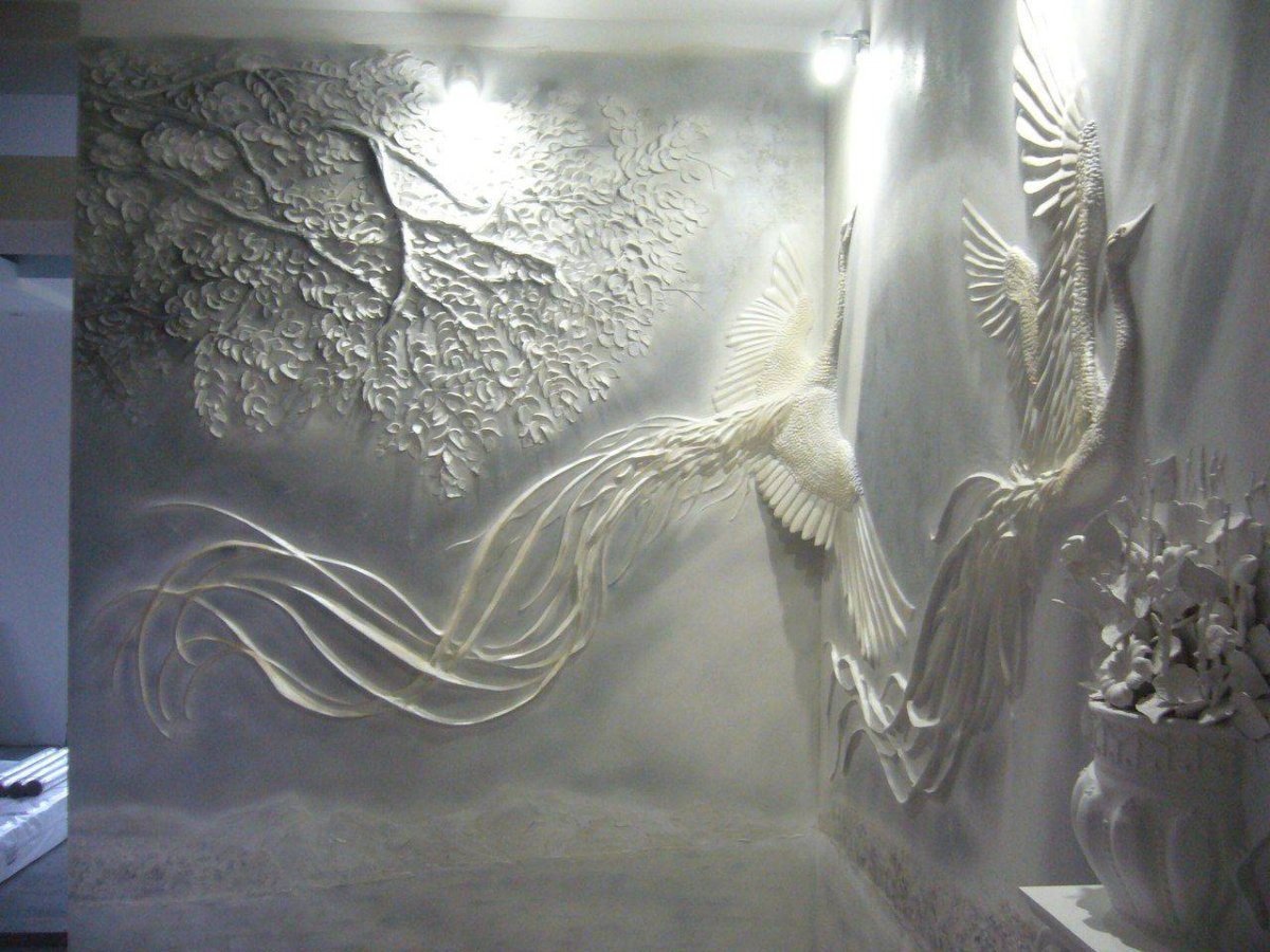 Барельеф в интерьере