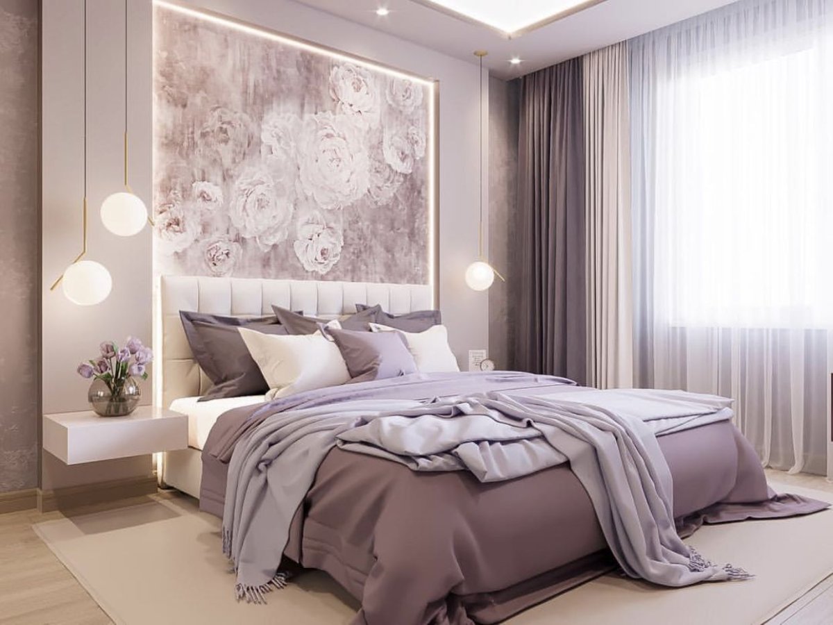 Спальня в бежево-сиреневых тонах