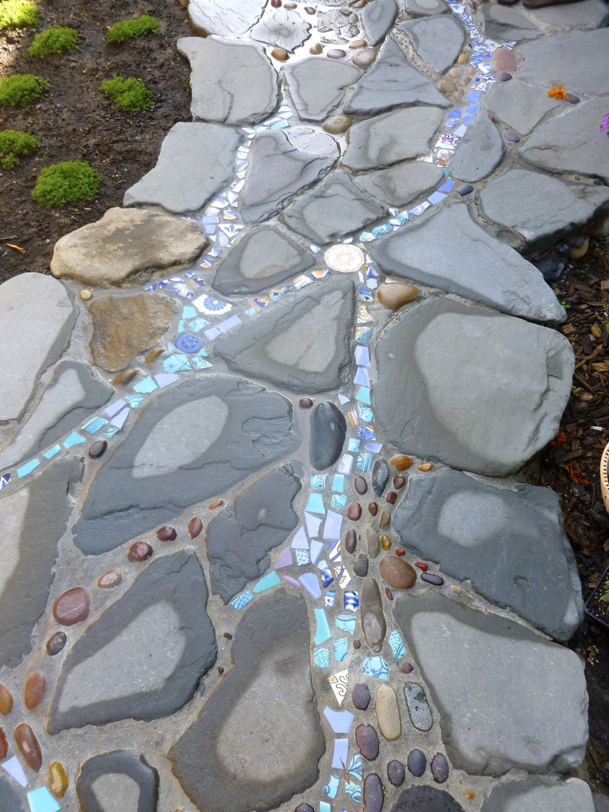 Мозаика из битого кафеля