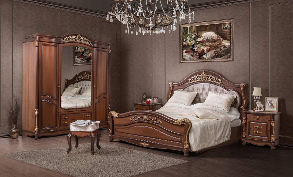 Спальный гарнитур цвета красное дерево