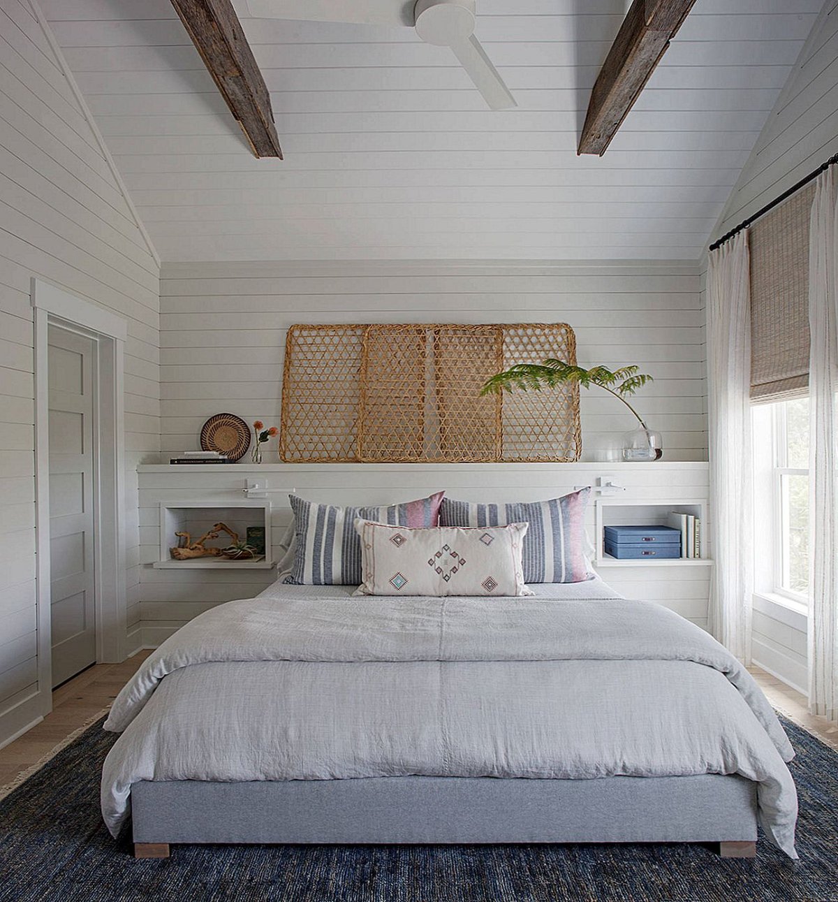 Вагонка в спальне