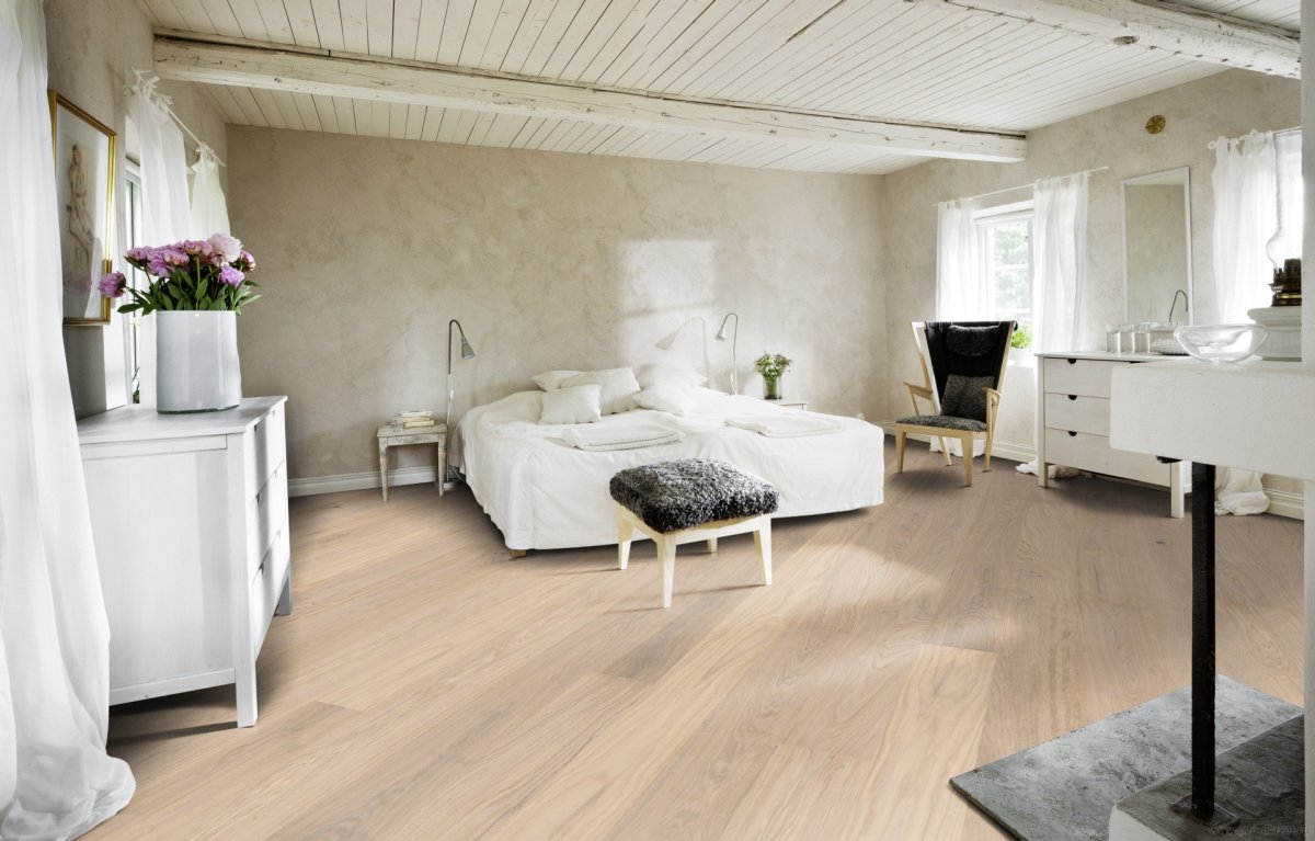 Наливной пол в спальне