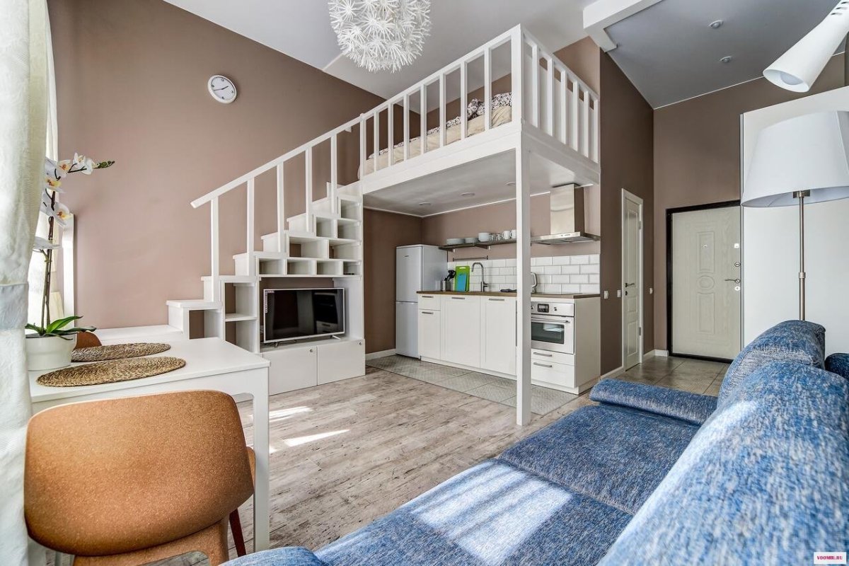 Кровать второй ярус в студии