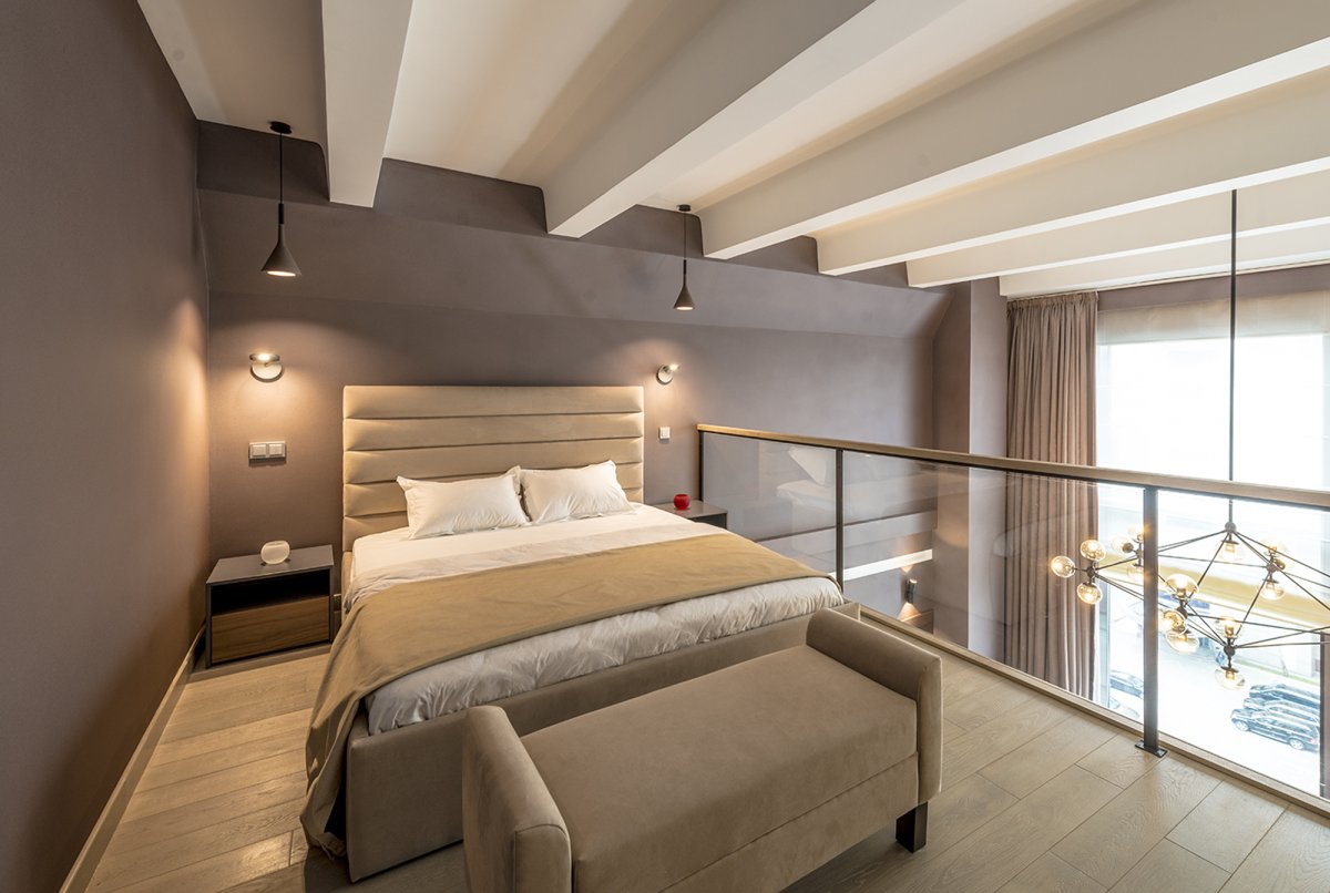 Двухуровневая спальня в квартире