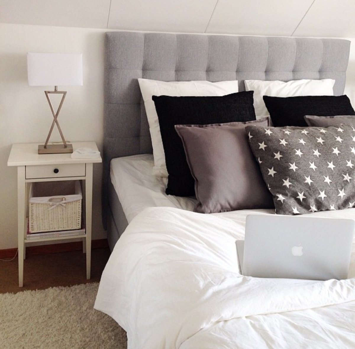 Шкафы в спальню пастельные тона