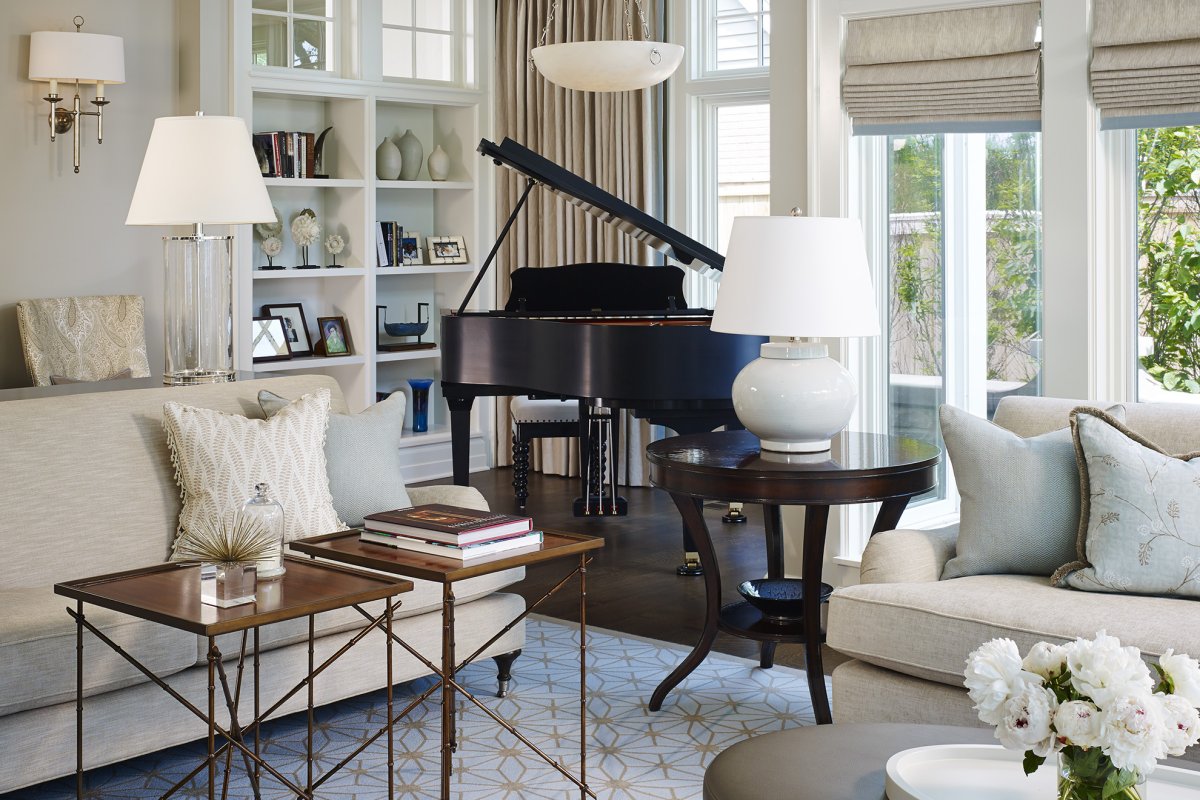 Гостиная с роялем