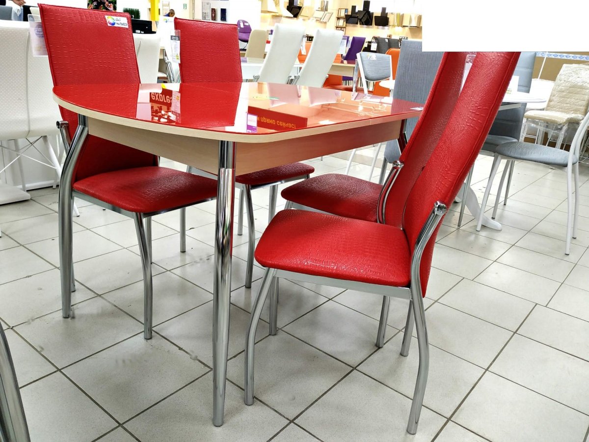 Декор обеденной зоны на кухне