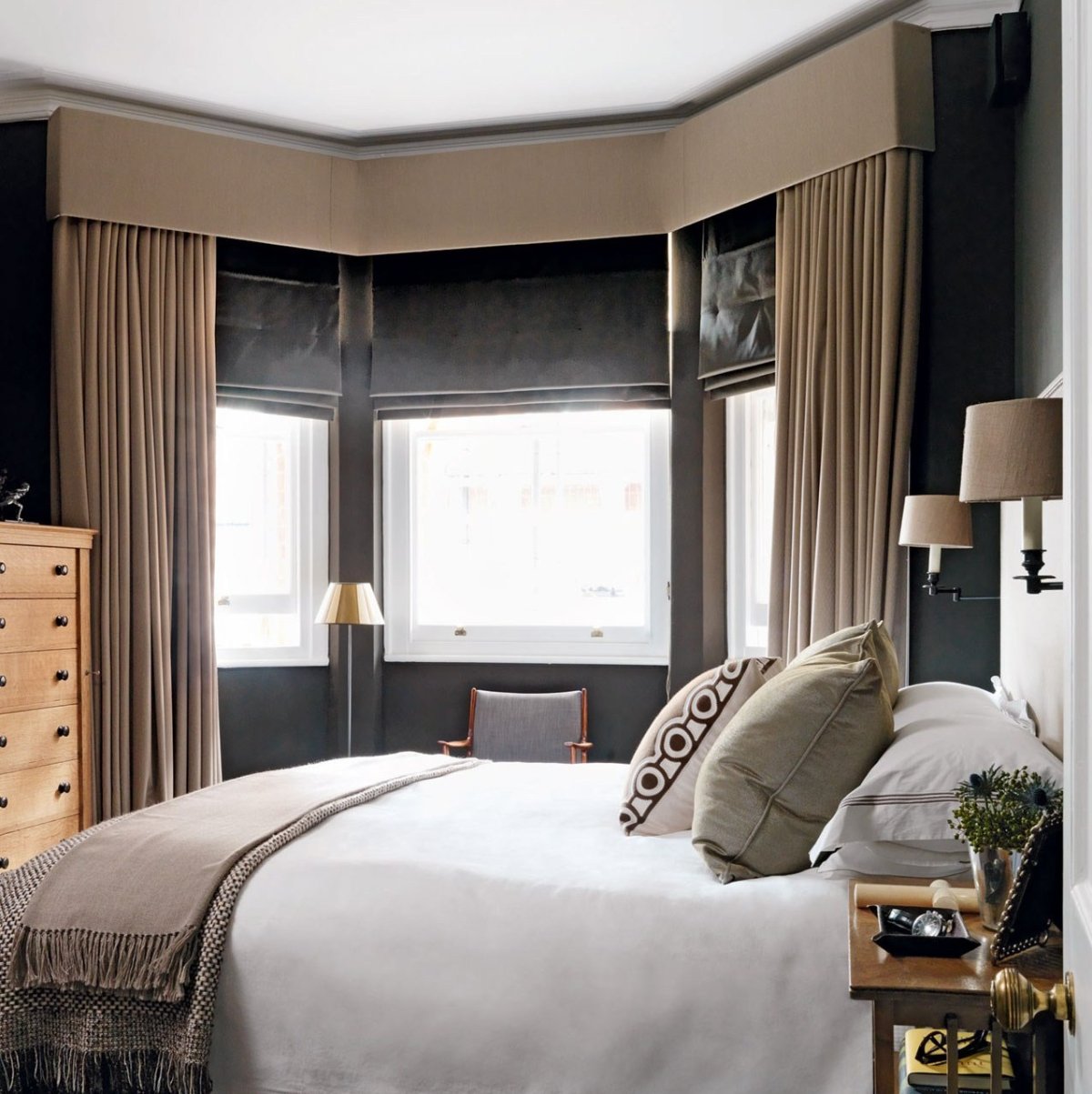 Римские шторы в спальню