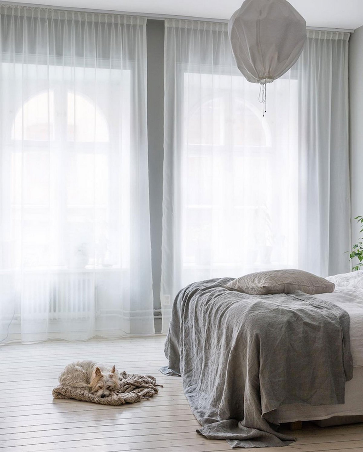 Шторы на угловое окно