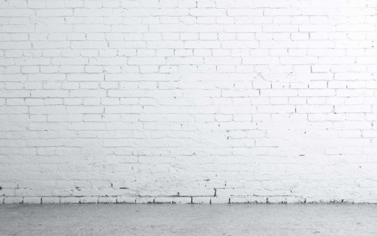 Белая кирпичная стена