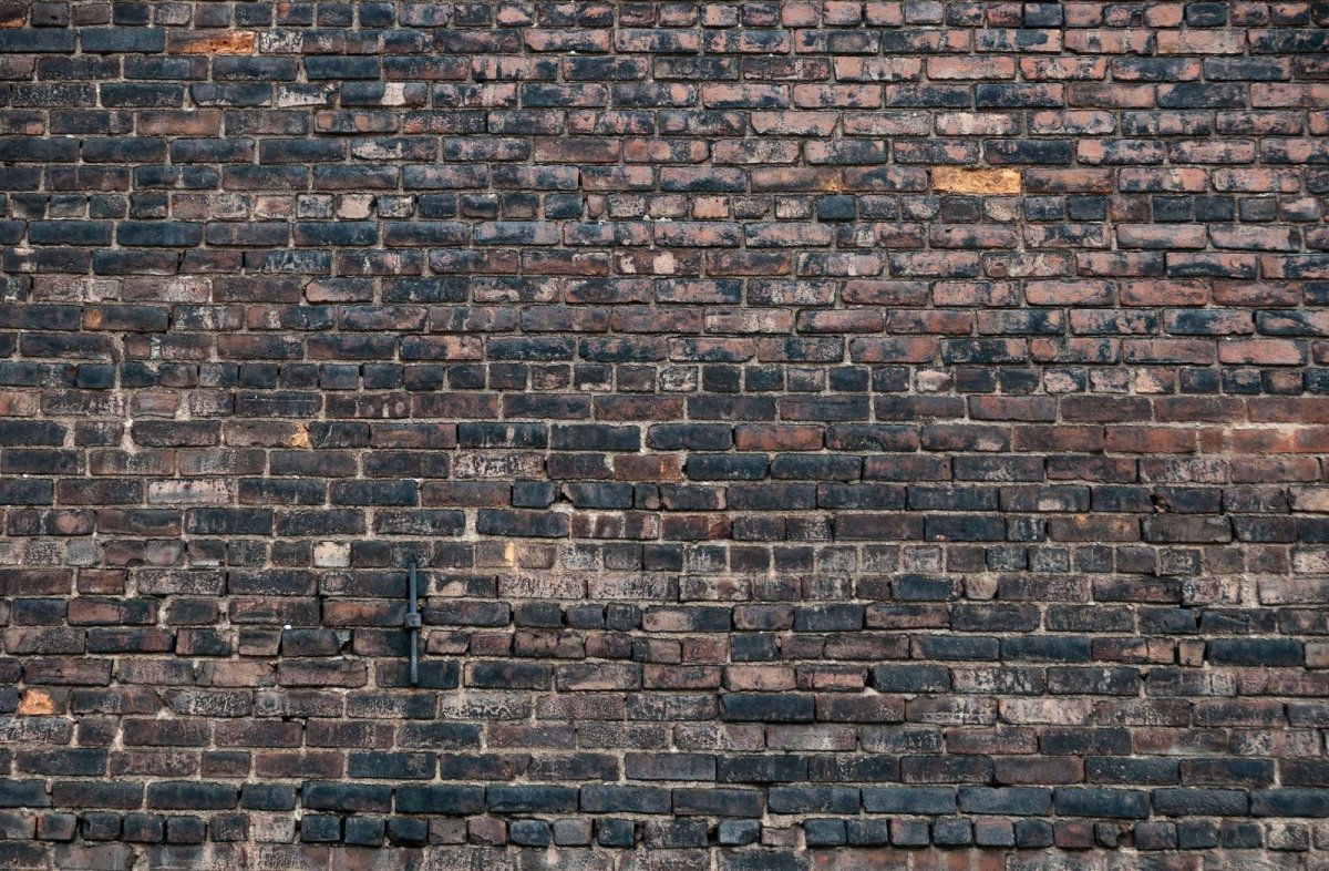 Кирпичная стена