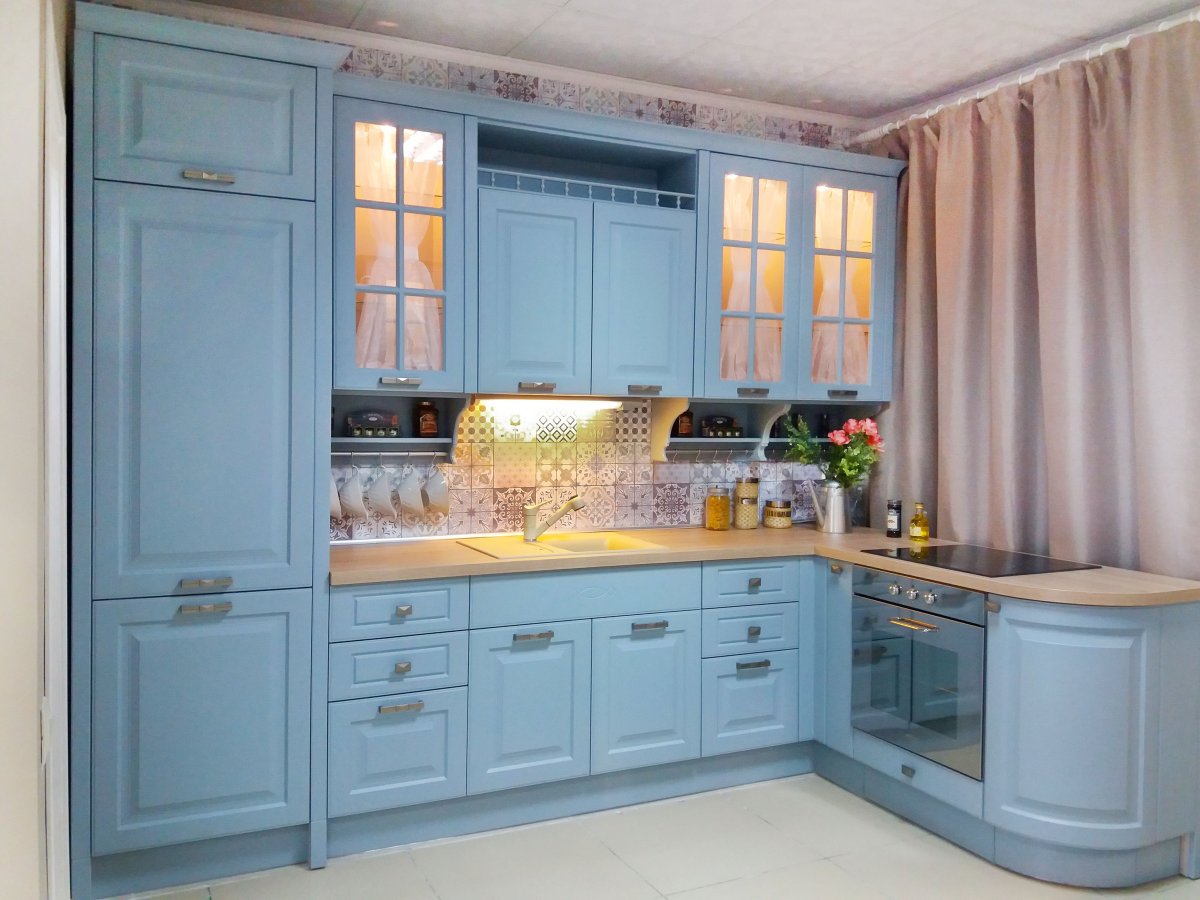 Лорена Эрника