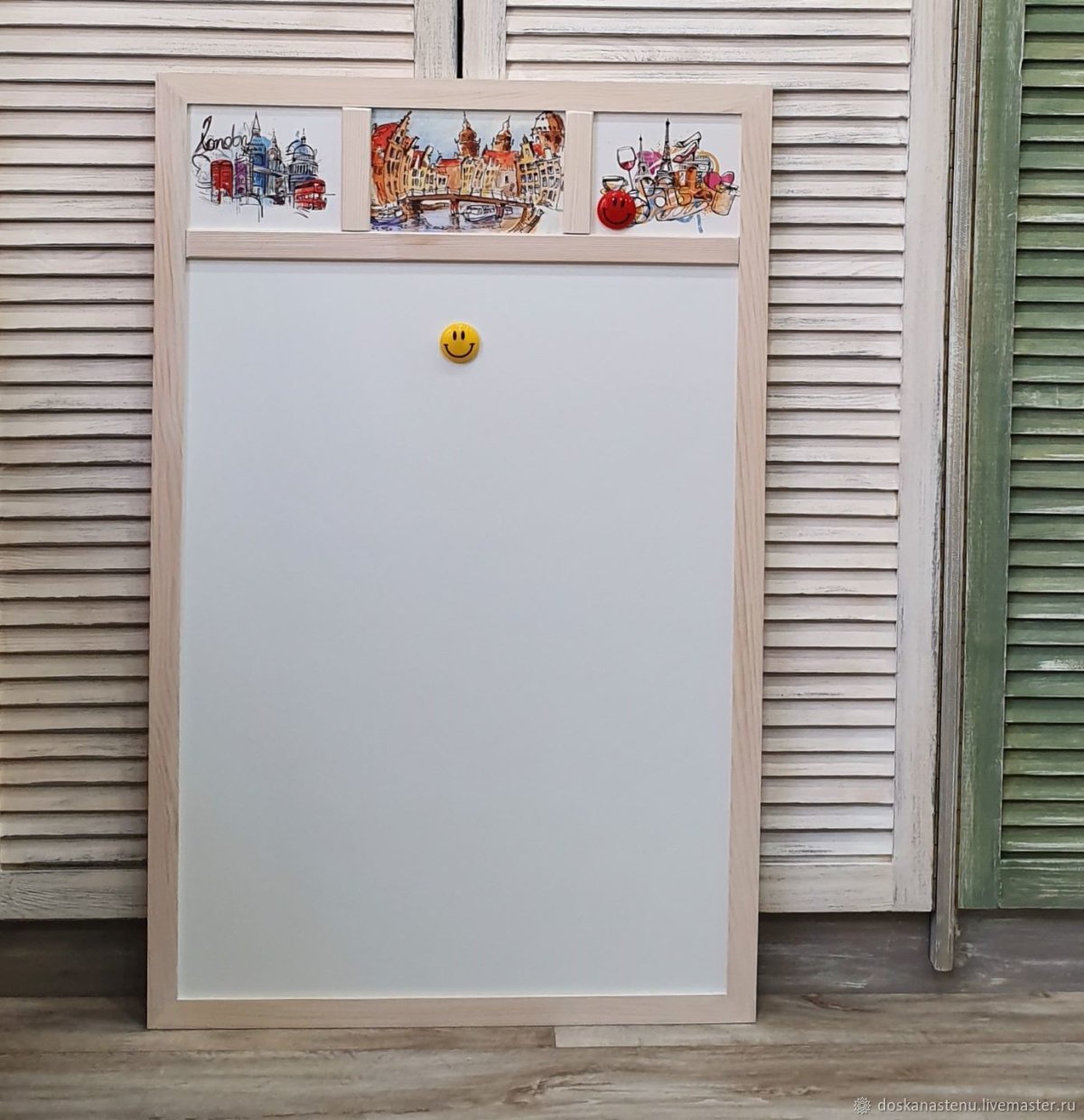 Магнитная доска для фотографий на стену