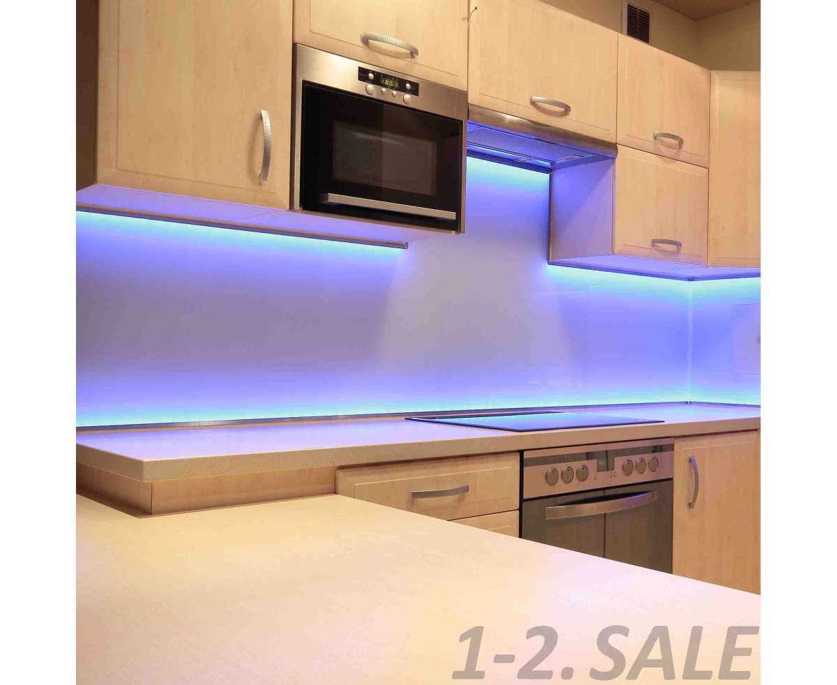 Подвесная кухня с подсветкой