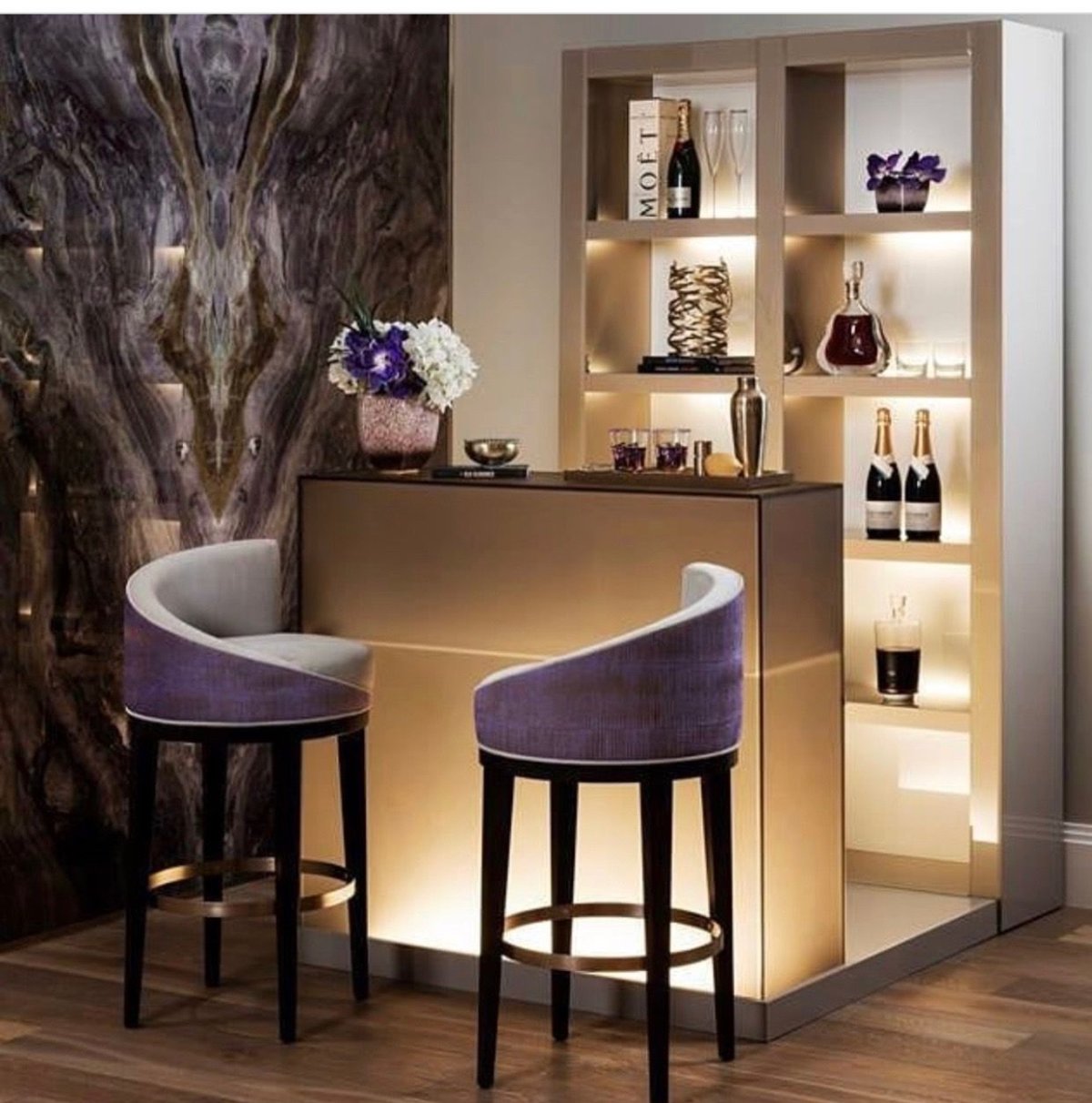 Бар в гостиной