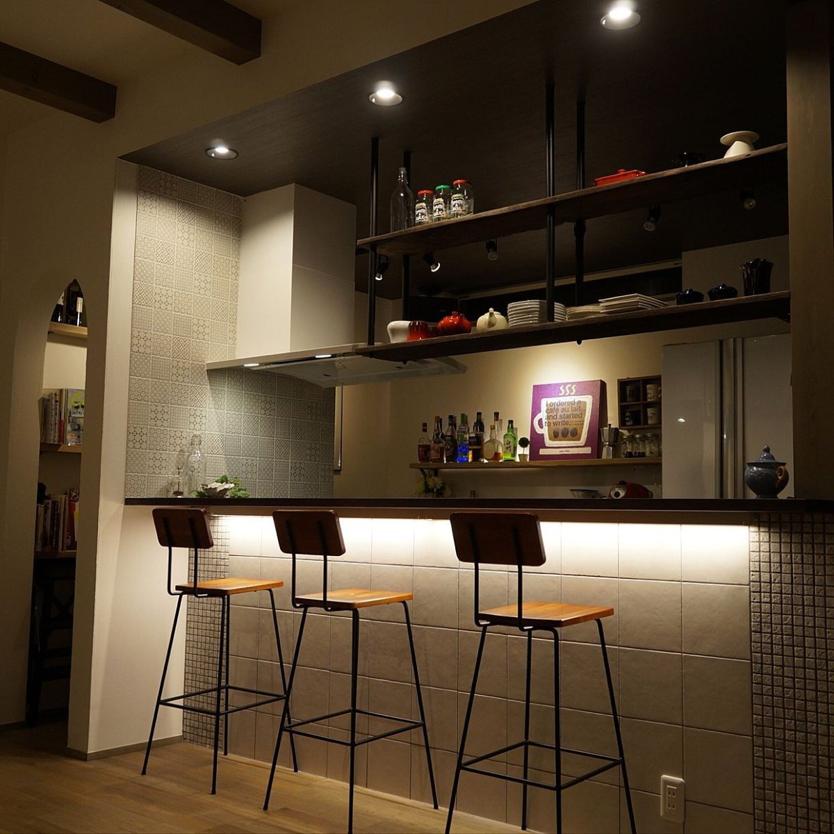 Полки на барную стойку