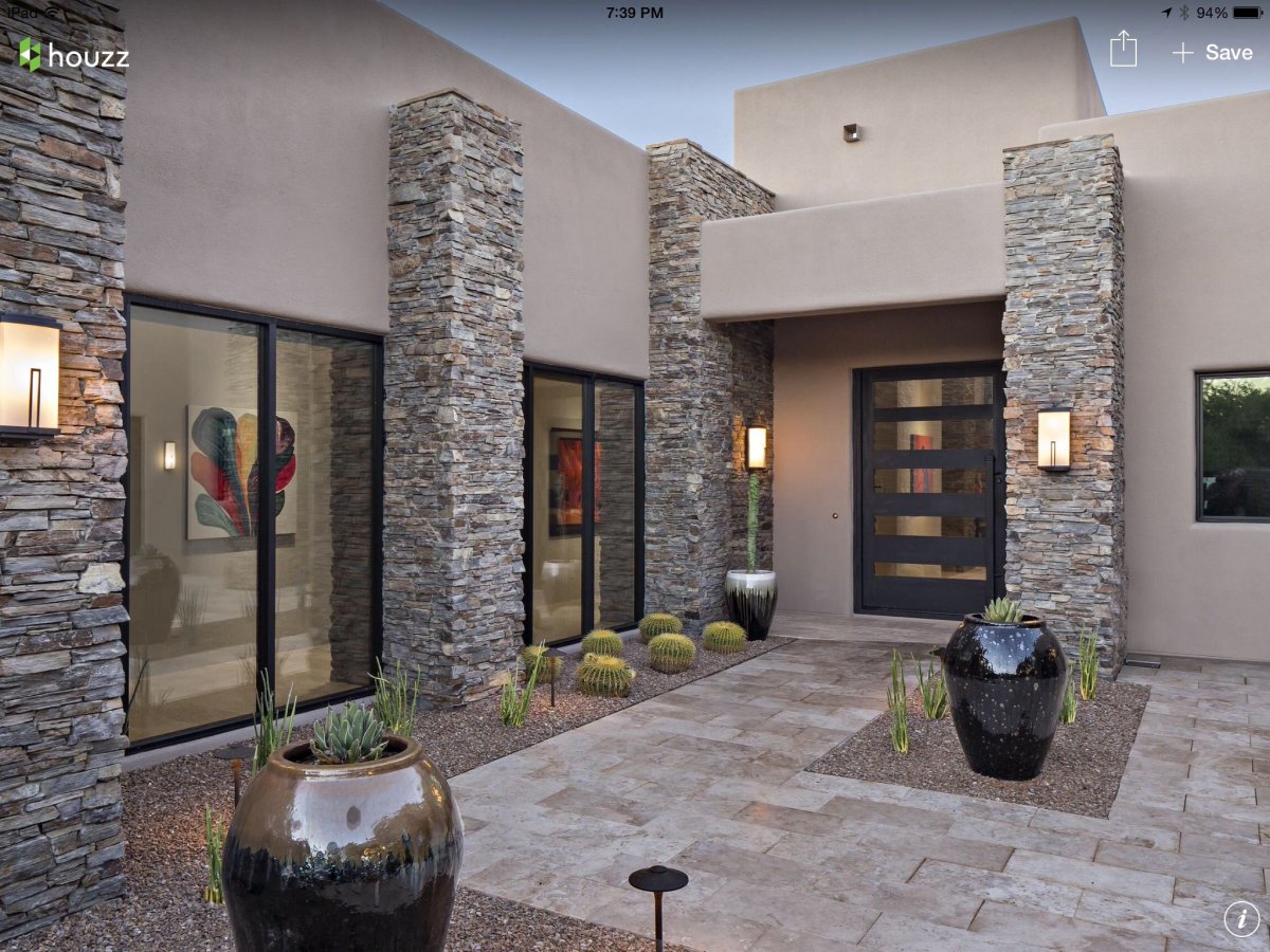 Отделка фасада короедом и камнем