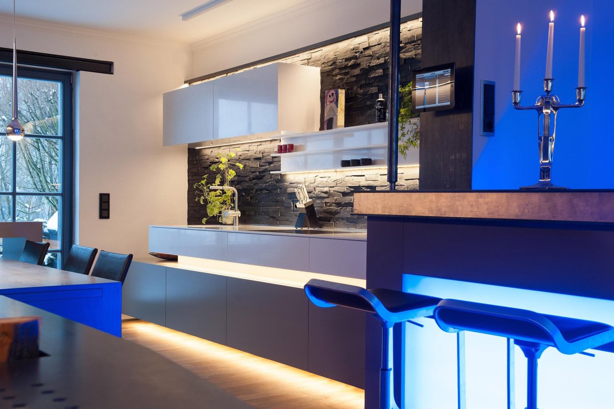 Светодиодная подсветка полок