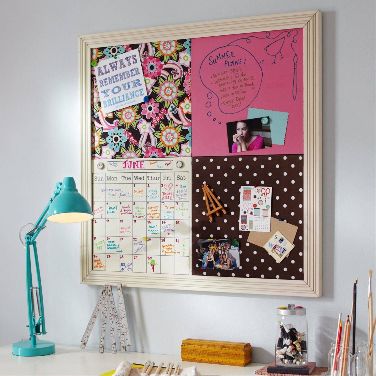 Пробковая доска в комнате подростка