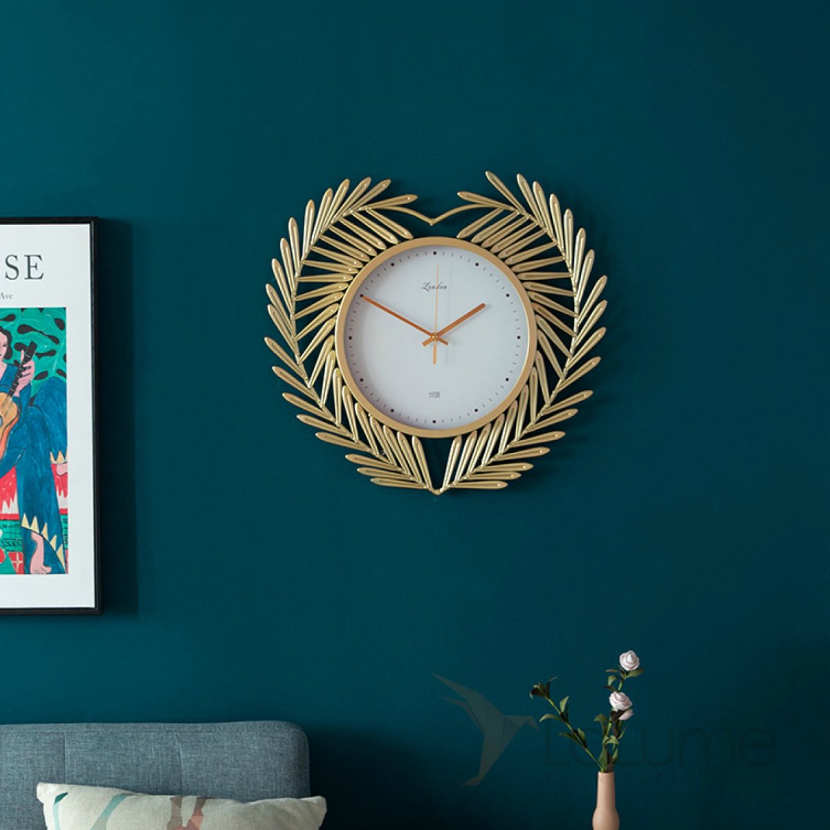 Необычные часы на стену