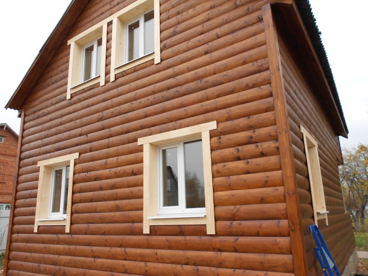 Дом обшитый блок хаусом