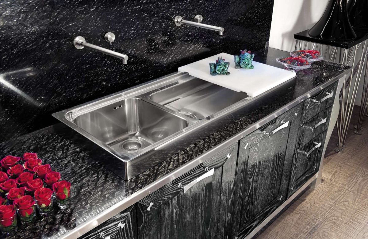 Стеклянный кухонный гарнитур