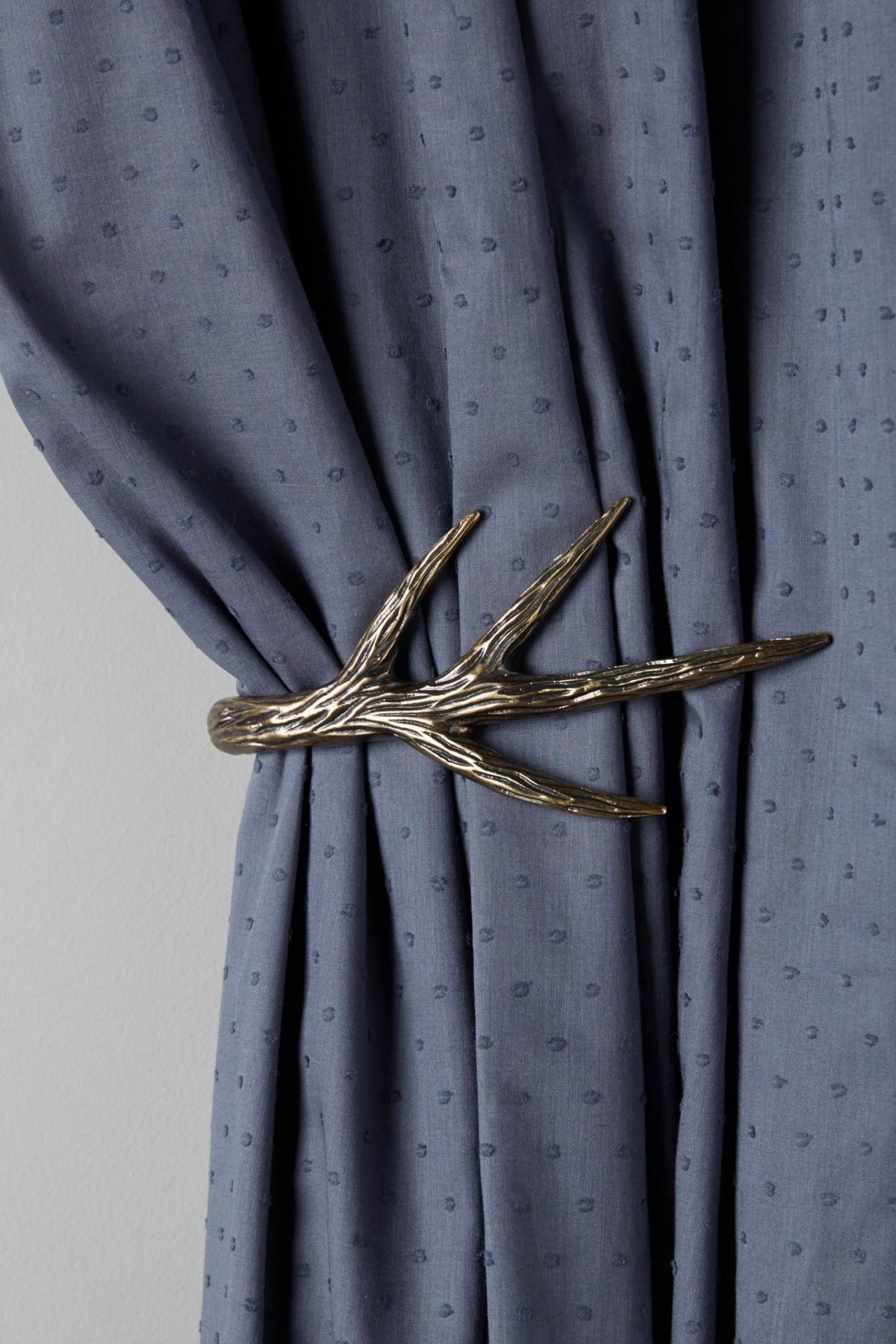 Металлические подхваты для штор