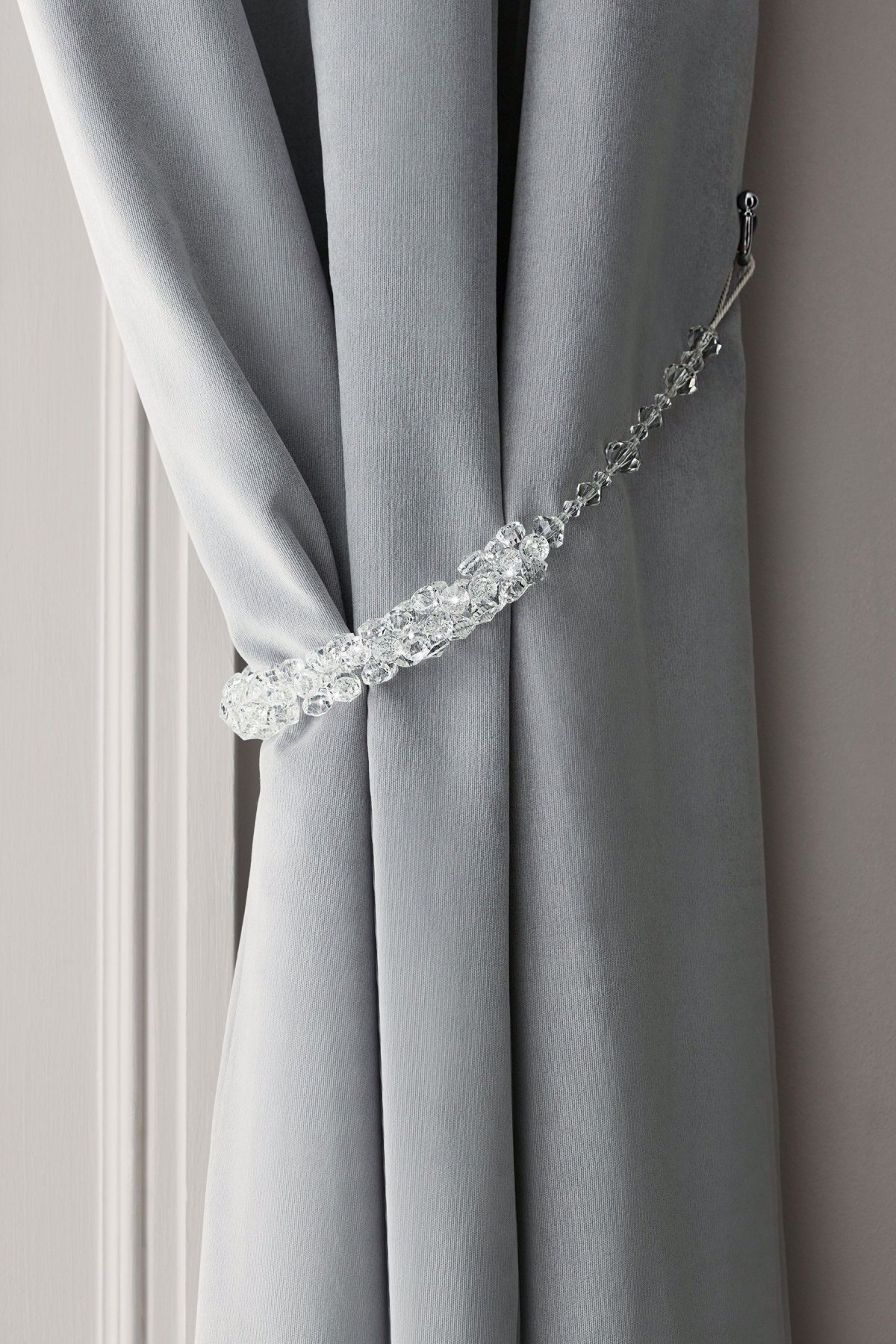 Подхваты для штор хофф