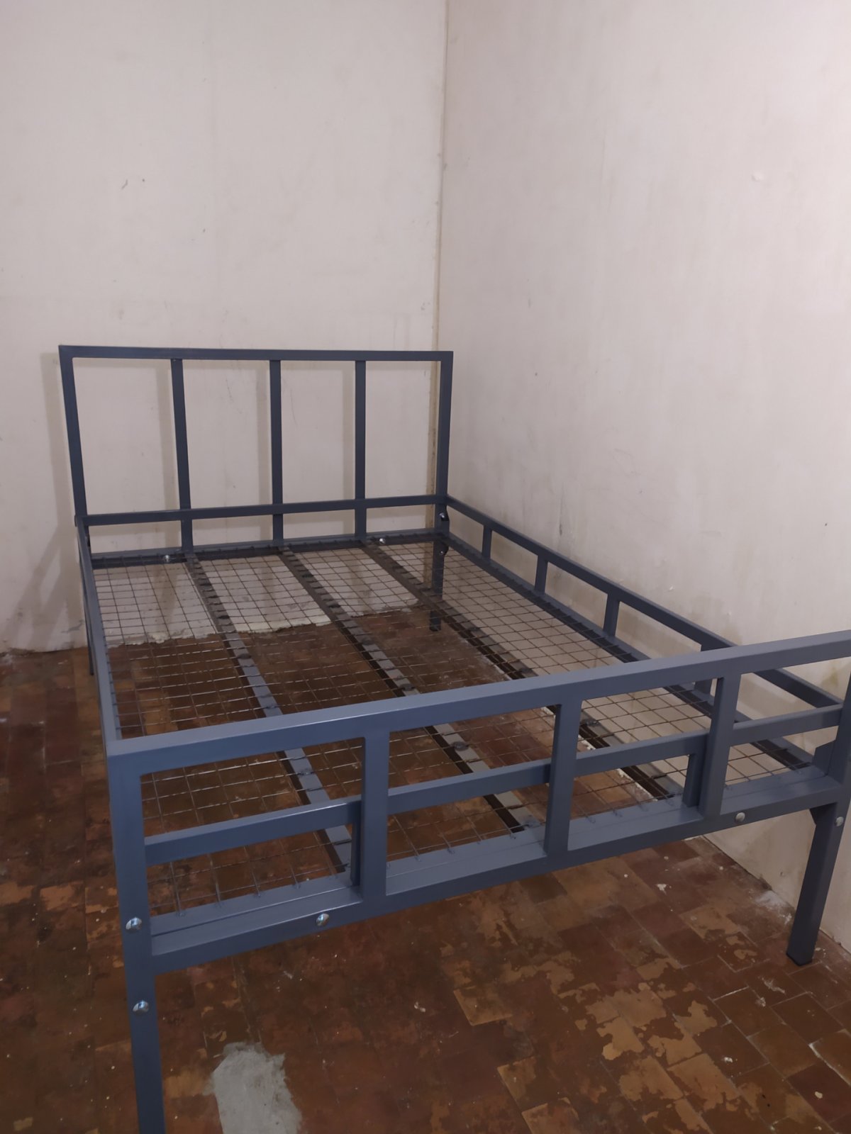 Детская кровать из профтрубы