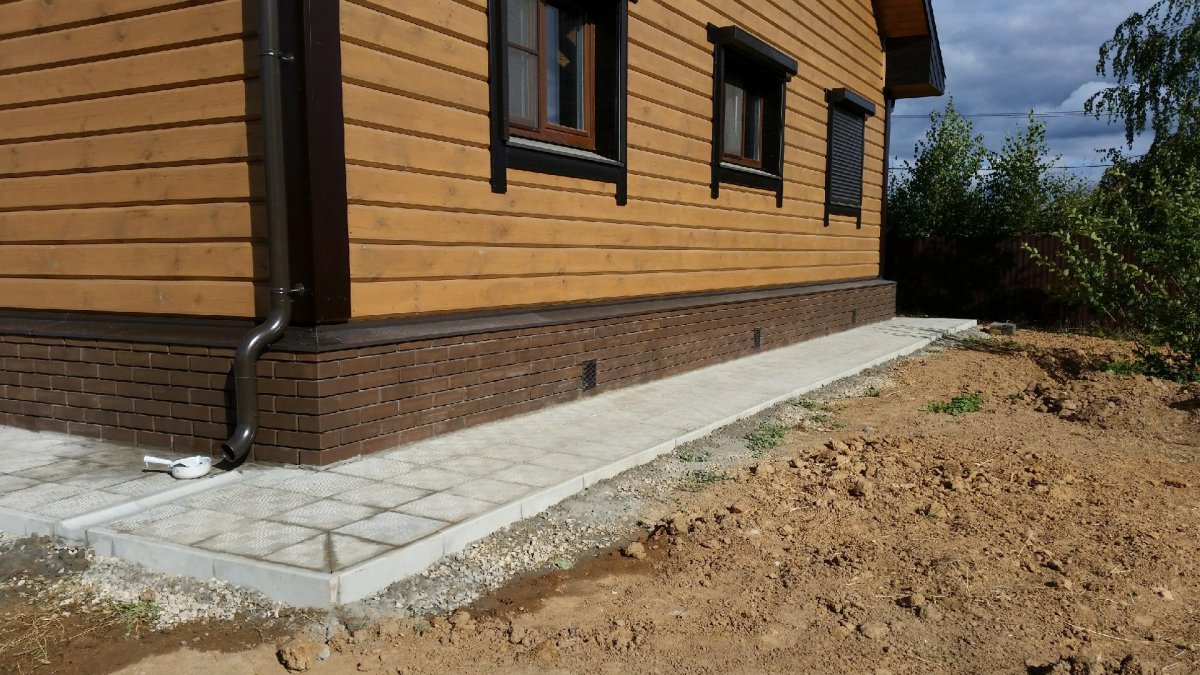 Брусчатка тротуарная отмостка