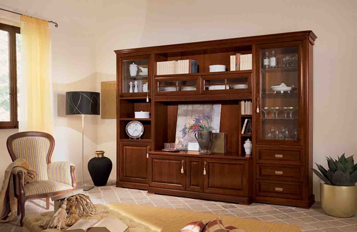 Итальянская стенка риомбини 1762 из массива