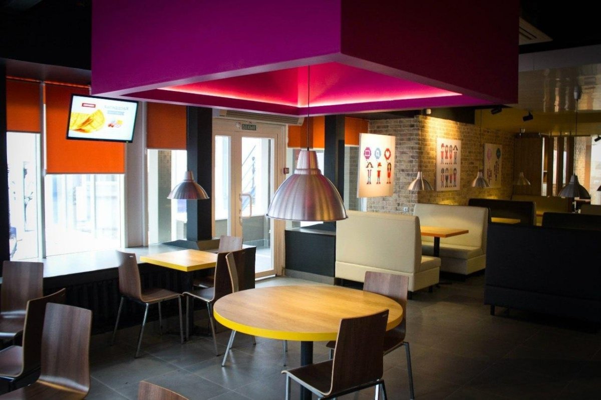 Пиццерия красивое здание