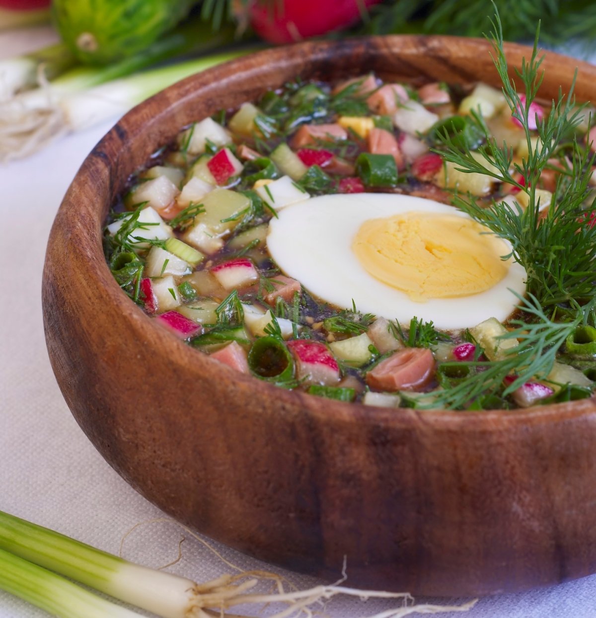 Окрошка на квасе с колбасой