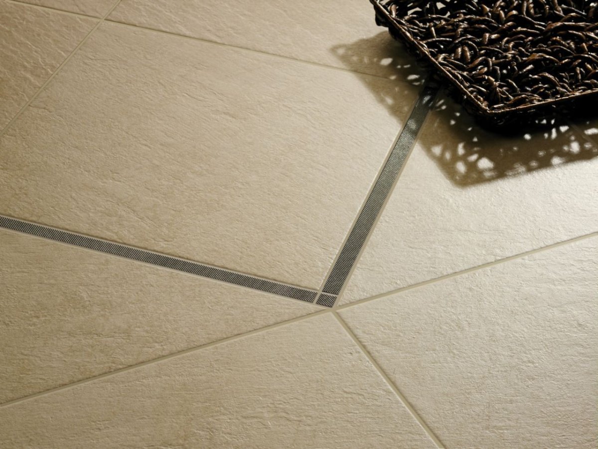 Вставка латунь 5х5