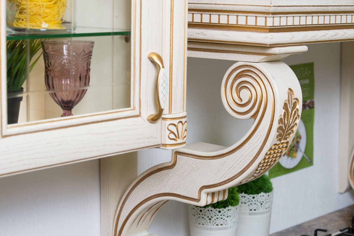 Кухня в золотом цвете