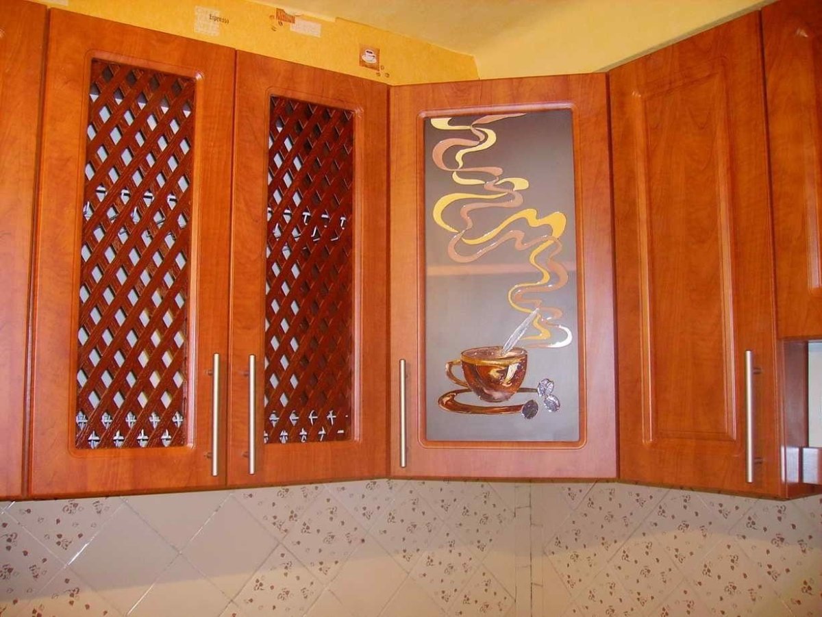 Витражи для кухонных фасадов